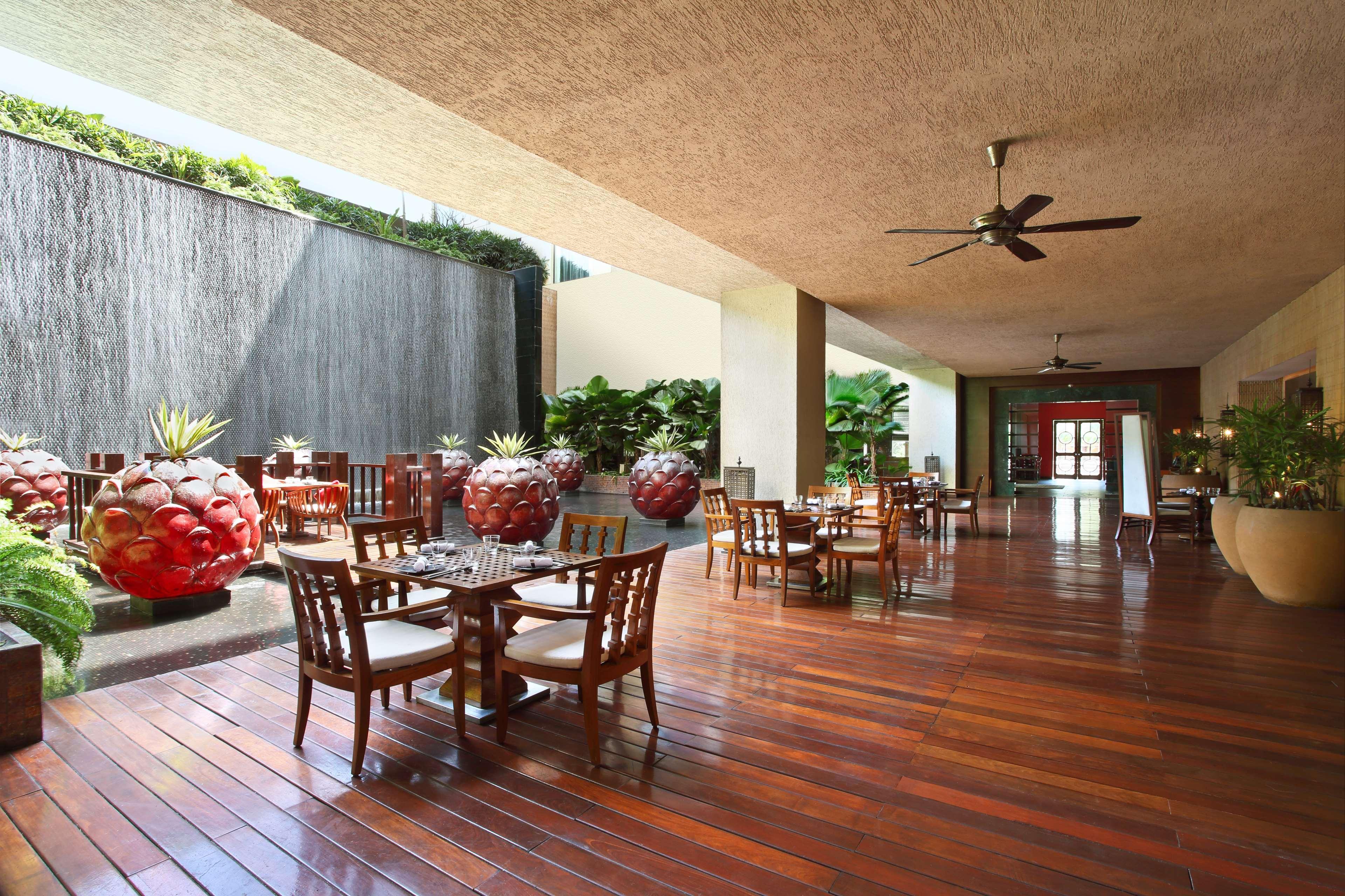 Hyatt Pune Bagian luar foto Restaurant