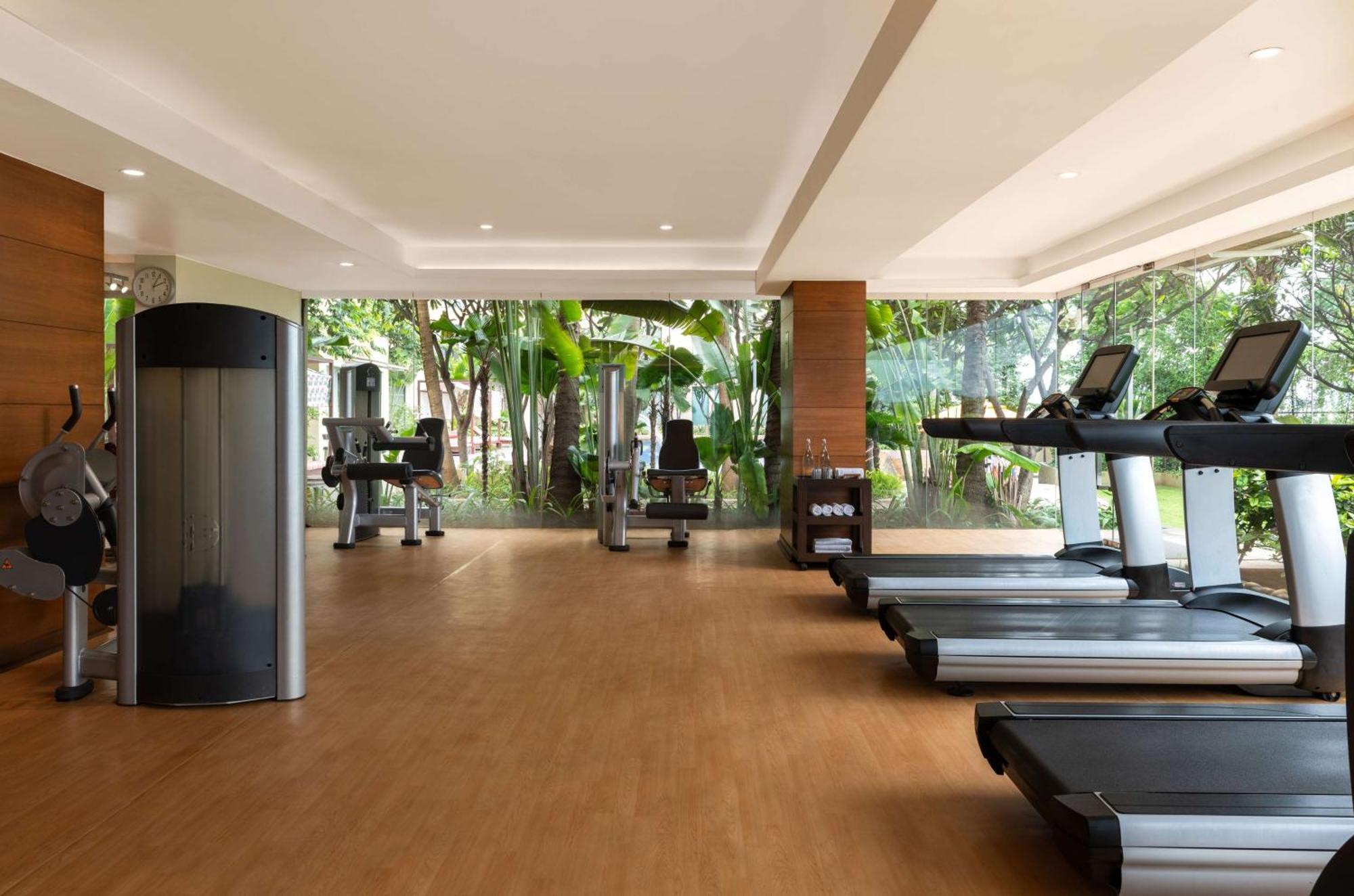 Hyatt Pune Bagian luar foto The gym at the hotel