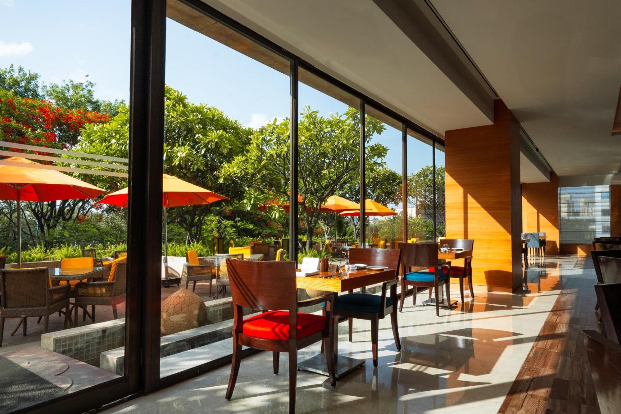 Hyatt Pune Bagian luar foto The Terrace