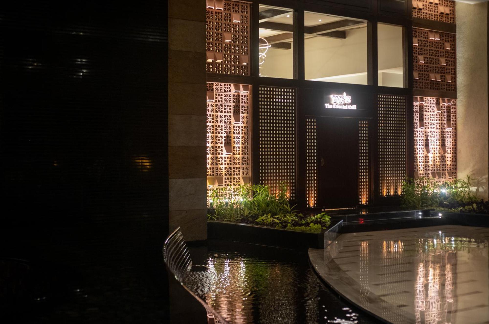 Hyatt Pune Bagian luar foto The entrance of the hotel