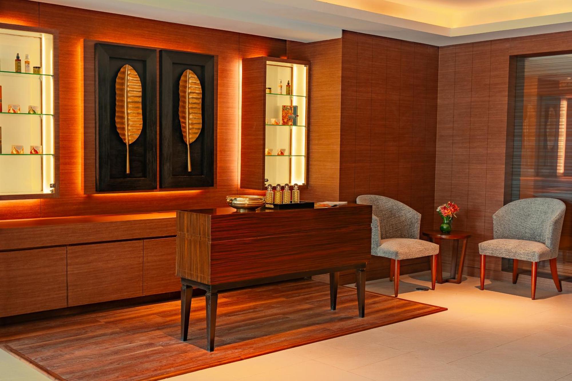 Hyatt Pune Bagian luar foto The interior of the Bvlgari Hotel in Rome
